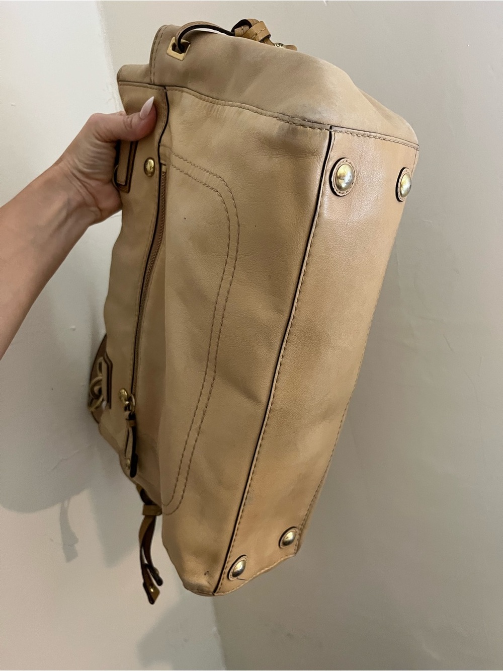 Coach Peyton Leather Tote Handbag in Tan with Gold Hardware - Picture 4 of 15